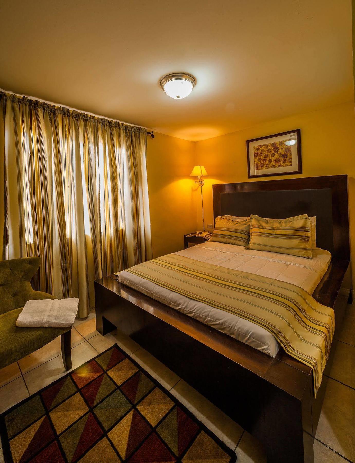 Inn At 87 Port of Spain Exteriér fotografie