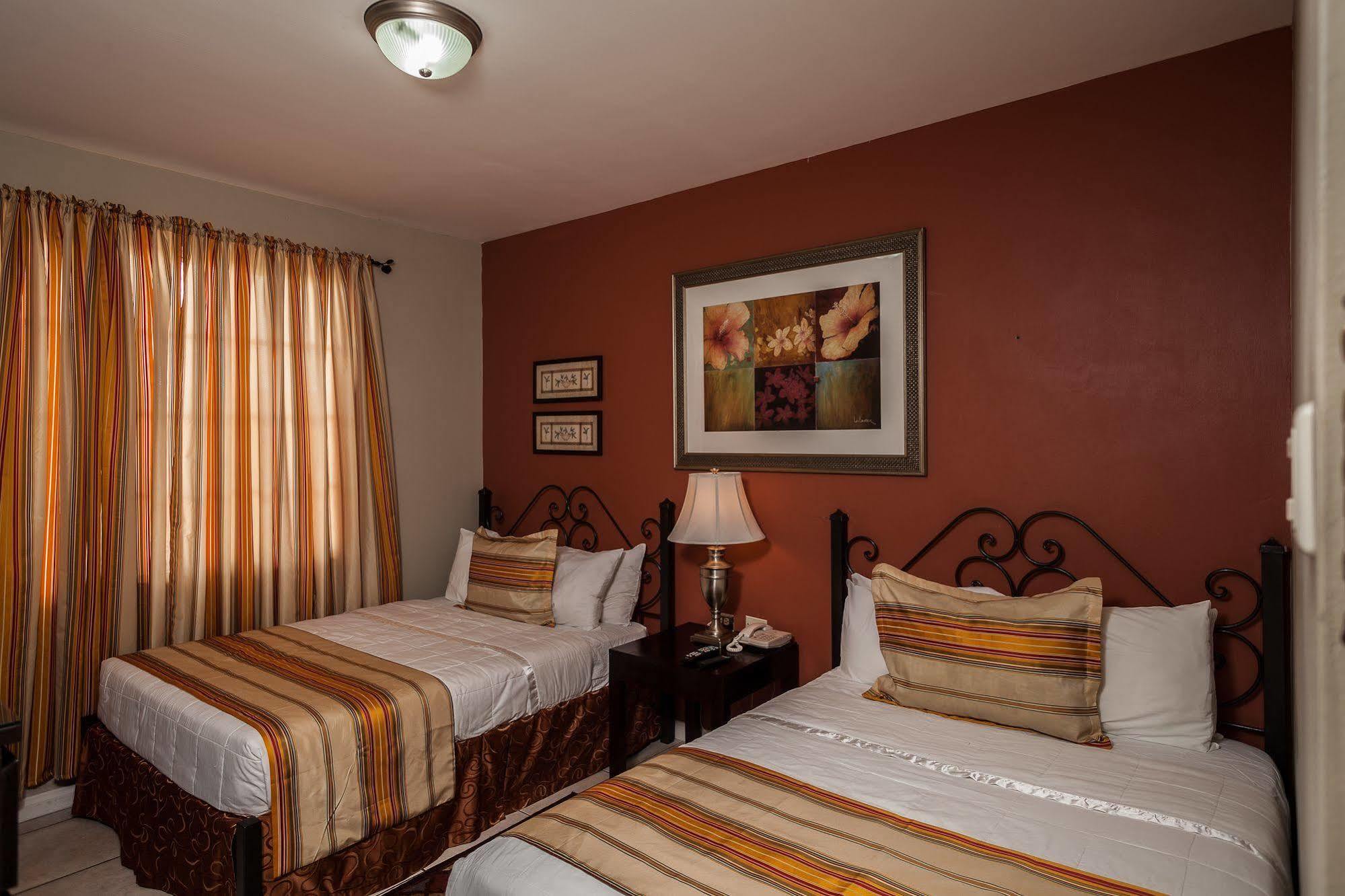 Inn At 87 Port of Spain Exteriér fotografie